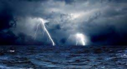 Lightning Storm At Sea - source : http://pcwallart.com