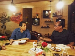 Diskusi serius duo Bambang tentang perbukuan nasional. (Foto: Sofa)