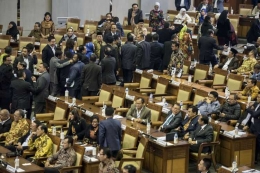 Tampak bagaimana para anggota dewan memperdebatkan RUU Pemilu di istana senayan. Foto: jakartaglobe.id