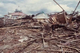 Pantai Ende, Tsunami Flores, 1992. Sumber: Twitter Arbain