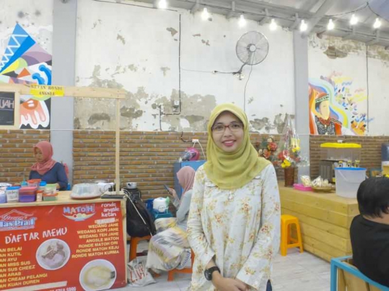 ibu Dewi, humas Lambe Toerah Cuk / dokumentasi pribadi