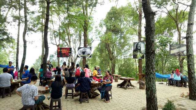 Suasana cafe outdoor