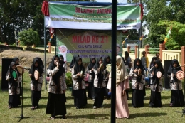 Anal - anak LKSA Al Kautsar menampilkan seni Rebana (Dok.Rustian)