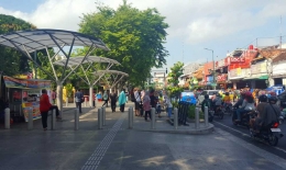 Kawasan pejalan kaki di Malioboro kini lebih manusiawi (dok. pri).