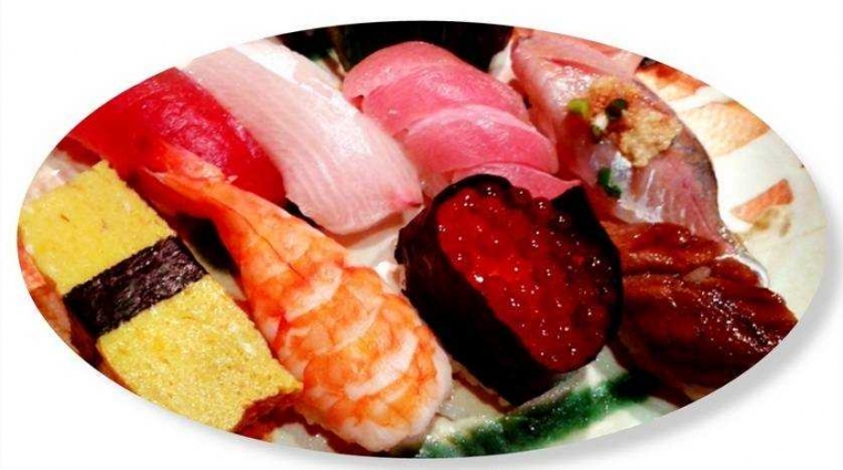 Sushi satu set (dokumentasi pribadi)