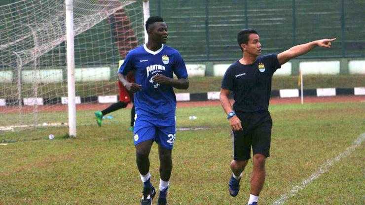 Ezechiel Persib Bandung (Foto Fourfourtwo.com)