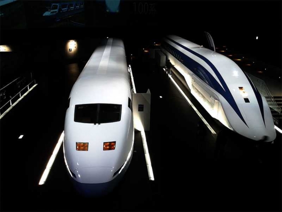 Kereta Magnetic Levitation (dokumentasi pribadi)