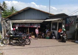 Penampungan sementara pedagang Pasar Rejosari (foto: dok pri)