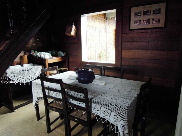 Renda putih di ruang makan Rumah Kelahiran Bung Hatta (dok pri)