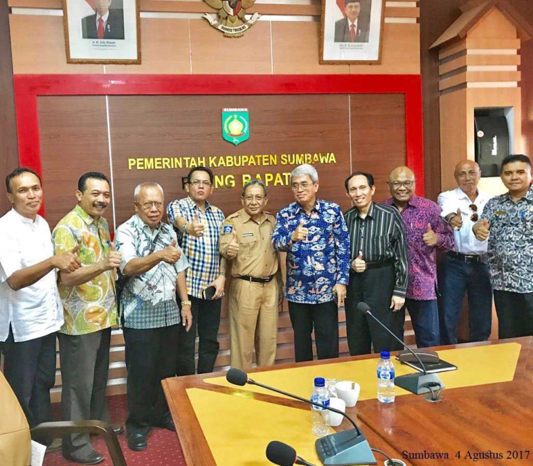 Diskusi di Pemkab Sumbawa 4 Agustus 2017. Dok. Pribadi