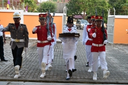 Bendera dibawa ke lapangan Binas Satria (dok.Hms Bangka)