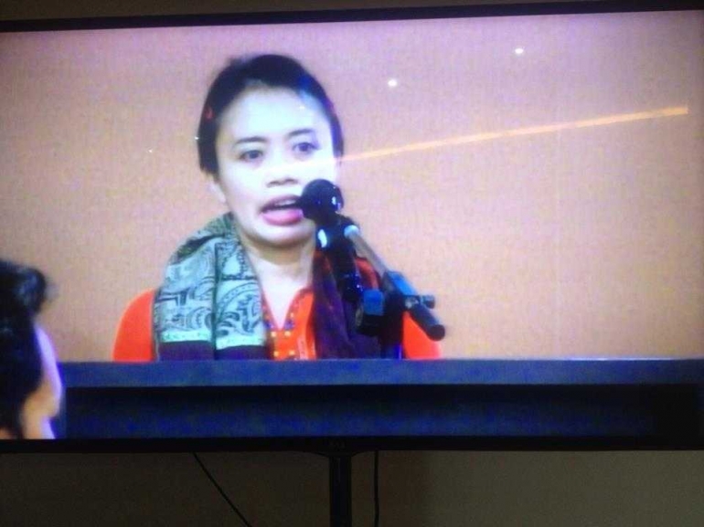 Menyampaikan pidato mewakili alumni Indonesia yang pernah berkuliah di Prancis pada acara pertemuan universitas-universitas Prancis dan Indonesia di Medan, tahun 2014 silam. (Dokumentasi Pribadi)