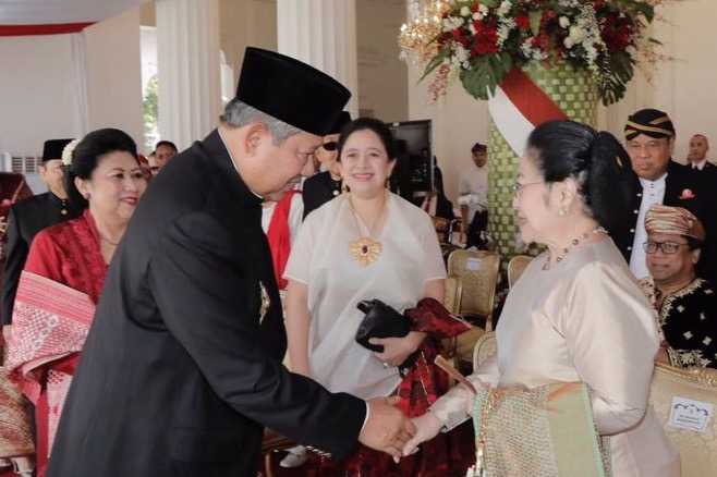 Mega-SBY Jabat Tangan,Istana Kepresidenan,17/8/17,Sumber :Kompas.com (Anung Anindito,Dok.SBY)