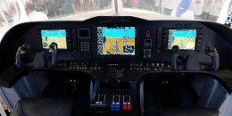 Kokpit dalam pesawat N219 buatan PT Dirgantara Indonesia.(Reska K. Nistanto/KOMPAS.com)