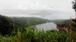 Dalau Laguna, Maitara dan Tidore sekaligus (foto: Kamaruddin Azis)