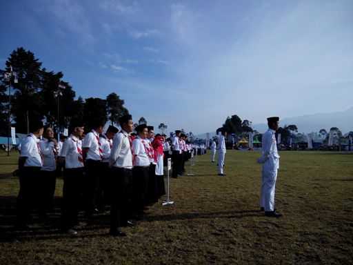 Upacara bendera berlangsung khidmat (dokpri)