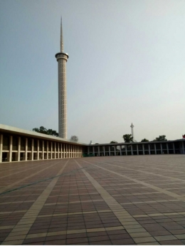 Deskripsi : Gedung belakang Masjid Istiqlal dimana dahulu berdiri Benteng Belanda Frederik Hendrik I Sumber Foto : Andri M