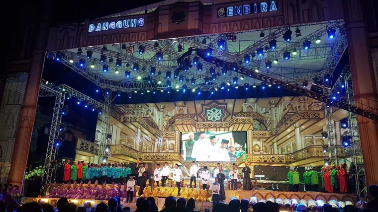 Panggung Gembira dan Drama Arena Standar Tinggi Pensi Panggung Gembira dan Drama Arena Standar Tinggi Pensi