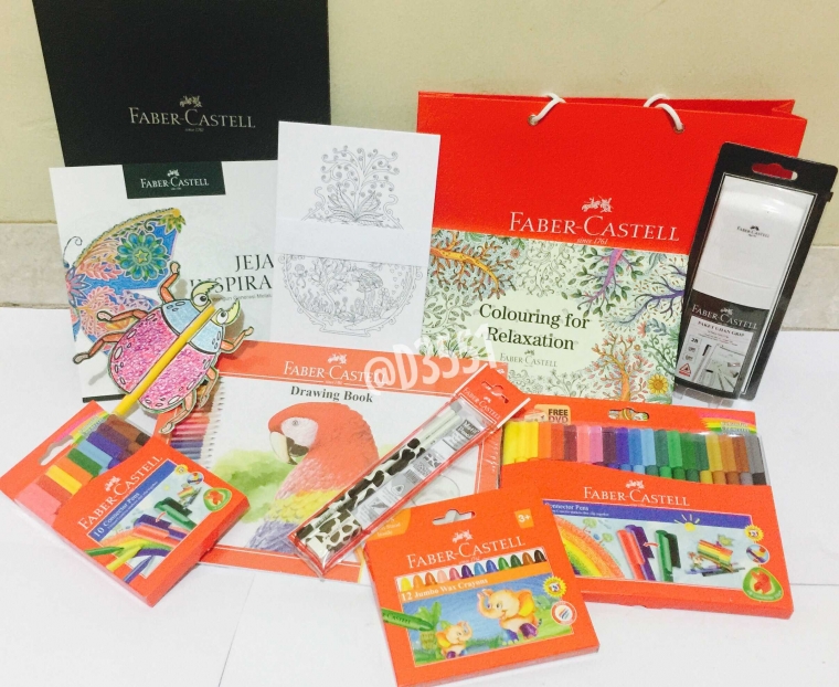 Huaaah seneng banget isi goody bag dari Faber-Castell banyak | Foto: koleksi pribadi