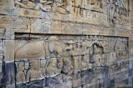Setiap relief di batu candi selalu menyimpan cerita sejarah (Dok.Pri)