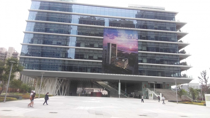 Gedung Perpustakaan Umum Kaohsiung, Taiwan (koleksi pribadi)