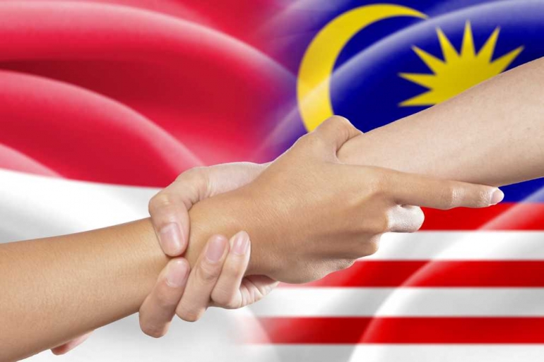 sumber gambar ; http://sebarr.com/uploads/content/Malaysia-and-Indonesia-flags.jpg
