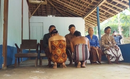 Masyarakat di Kaki Langit Mangunan masih merawat budaya dan tradisi yang telah diwariskan secara turun temurun (dok. pri).