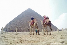 Piramida Giza (dok.pri.)
