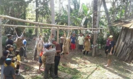 Proses penyembelihan hewan kurban di desa Gesing, Temanggung (1/9).