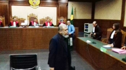 Terdakwa korupsi bekas hakim MK Patrialis Akbar (Tribunnews.com/ Eri Komar Sinaga)