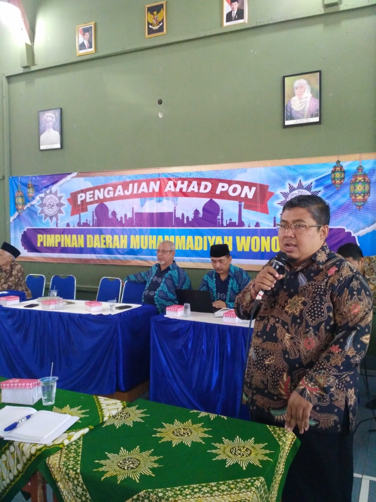 Ust.Jamaludin( Ketua LPCR PP Muhammadiyah )