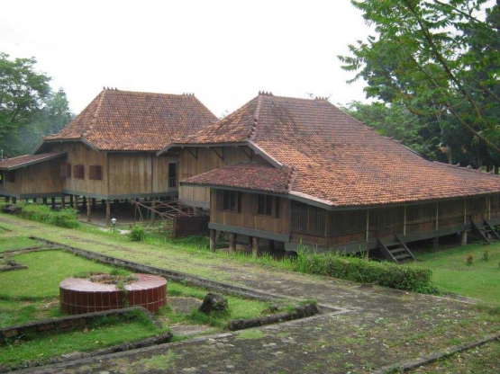 Rumah Limas bagian dari Museum Balaputera Dewa/Foto: Irvan Sjafari.
