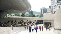 Dongdaemun Design Plaza (itscamilleco.com)