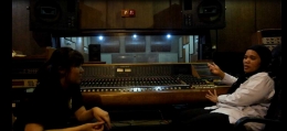 Interview bareng Mbak titik di studio rekaman 