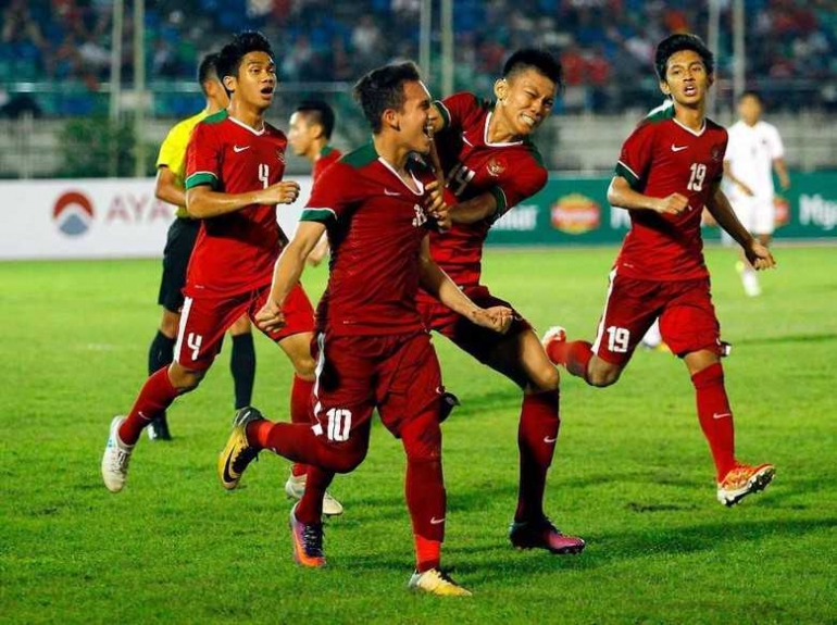 Egy dan kawan-kawan merayakan gol pada Piala AFF U-18 / http://www.viva.co.id