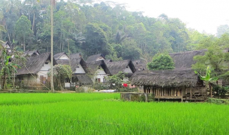Kampung Naga asri penuh tradisi (dokumentasi pribadi)