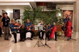 Para pemain musik tradisional keroncong / dap