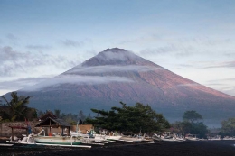 Pesona Gunung Agung. Sumber Foto: indonesia.tripcanvas.co