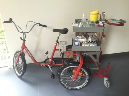 (Gambar: sepeda untuk petugas laboratorium yang hendak mengambil sampel darah)