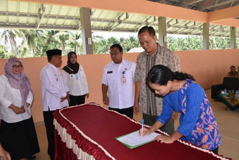 Penandatangan Deklrasi Pilkades Damai di desa Dwi Makmur (dok Humas Bangka)