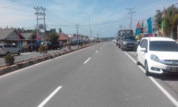 Arus lalulintas dialihkan saat perayaan 1 Muharam di Kenanga (foto Rustian)