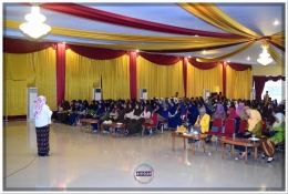 Ratusan pelajar SMA sederajat di Kabupaten Bantaeng ikuti Seminar KeperempuaNAn di Balai Kartini Bantaeng bersama narasumber dari Dinas PPPA Provinsi SulSel, Hj. Sarlin Nur (23/09).