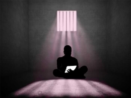 sumber gambar : The Radical Power of a Prison Pen Pal / www.talkingpointsmemo.com
