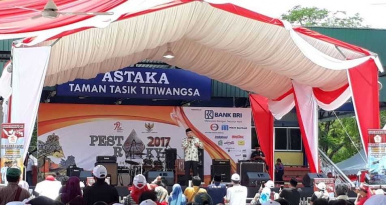 KH. Said Aqil Siradj saat memberikan ceramah di acara Pesta Rakyat Indonesia 2017 di Kuala Lumpur. Dok.Foto/TH Salengke.