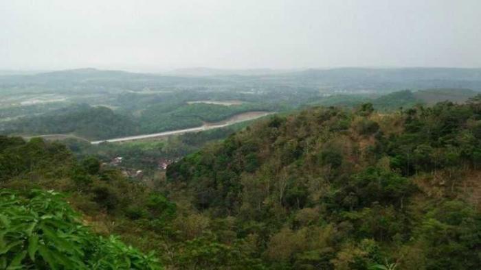 Modal Dengkul Rintis Destinasi Wisata di Gunung Payung  Modal Dengkul Rintis Destinasi Wisata di Gunung Payung