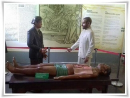 Alat peraga bedah mayat di Museum Kebangkitan Nasional (Dokpri)