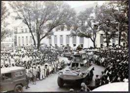 Iringan Panser Saracen membawa jenazah para Djenderal Revolusi dari markas besar TNI-AD, 5 Oktober 1965 (sumber; kekunoan.com)