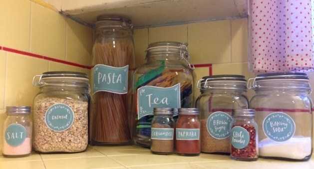 tips menyimpan bumbu dapur (hometriangle.com)