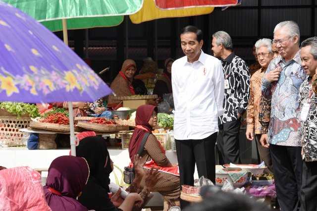 Jokowi di Pasar Boyolali (Detikcom)