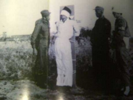 Eksekusi mati Katosuwiryo (Foto: Buku Fadli Zon)